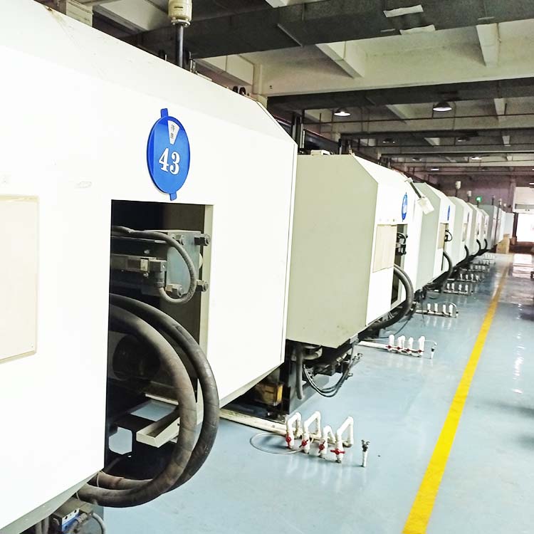 東（dōng）莞塑膠模具廠